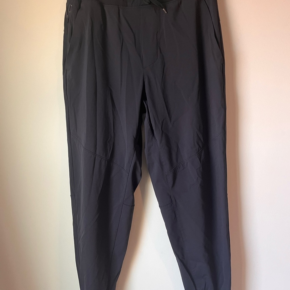 Ten thousand Men's interval jogger track pants size small waist 28” inseam 29”